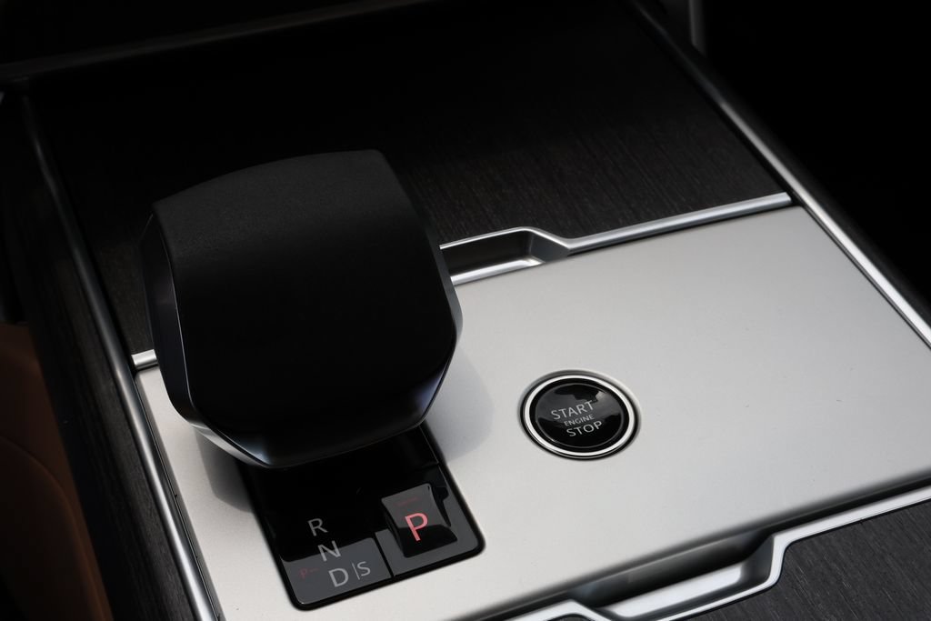 New 2026 Land Rover Range Rover SE AWD/4WD image 22