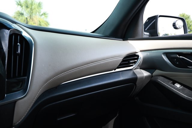 Used 2023 Chevrolet Traverse LS FWD image 22