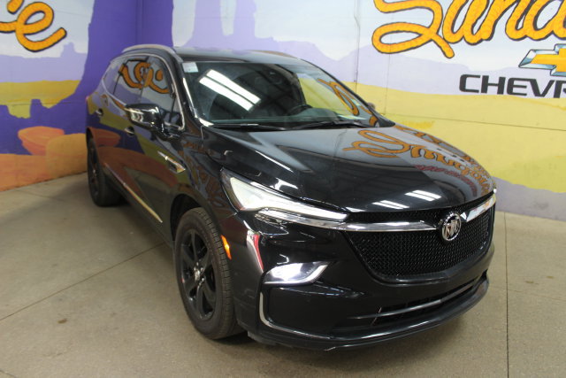 Used 2023 Buick Enclave Essence w/ Sport Touring Edition AWD/4WD image 2