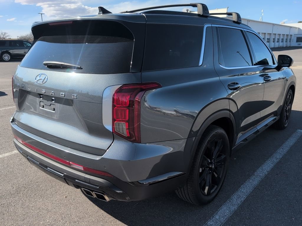 Used 2025 Hyundai Palisade XRT FWD image 3