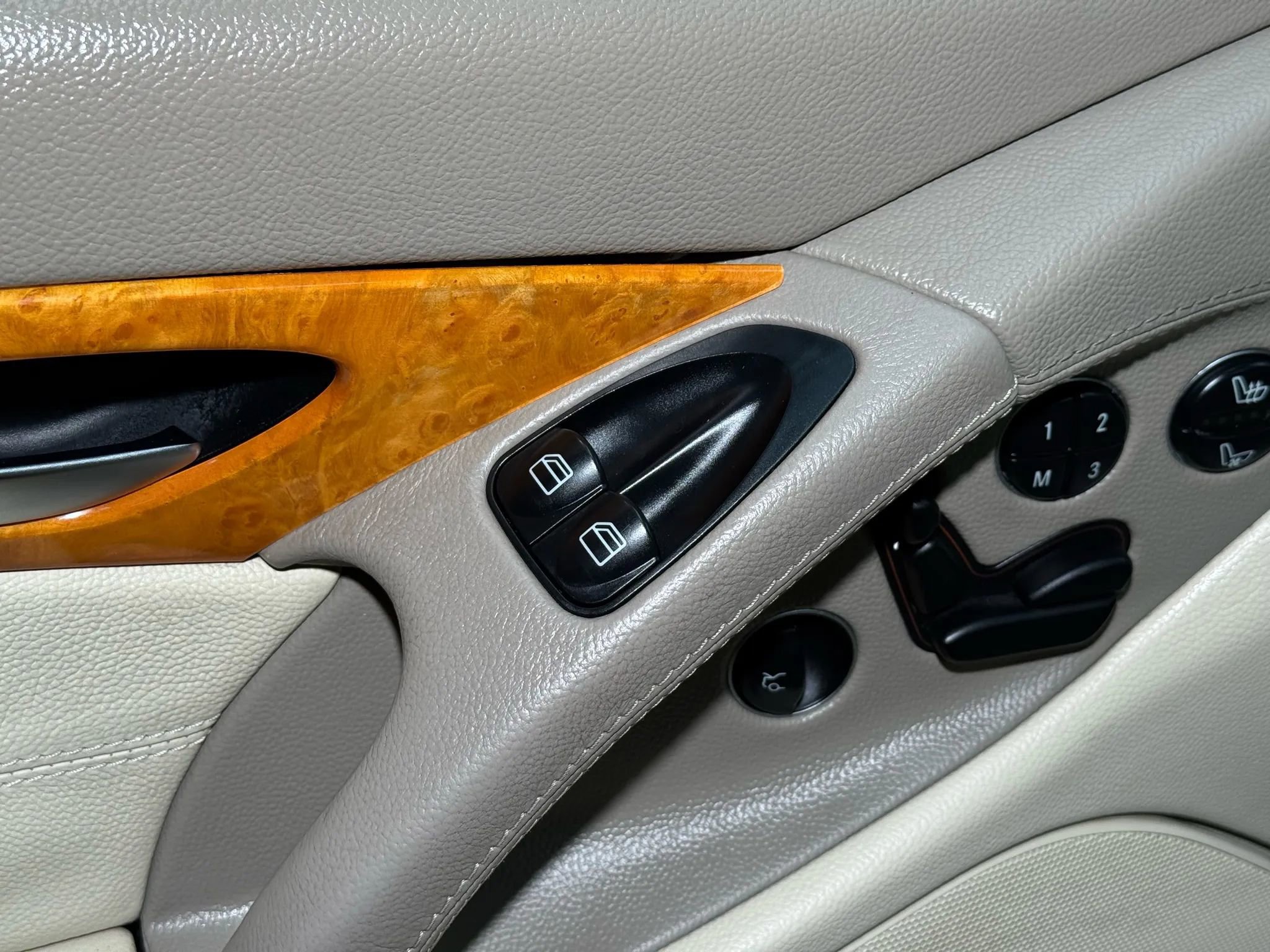 Used 2003 Mercedes-Benz SL 500 image 27