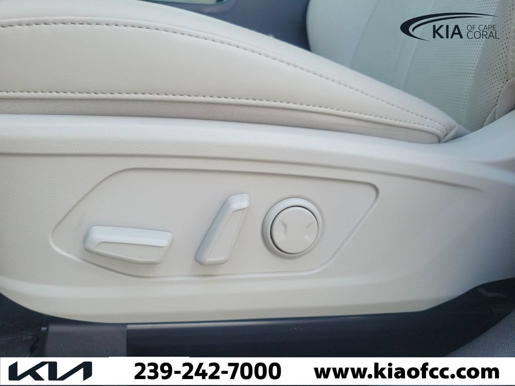 Certified 2026 Kia Sorento EX FWD image 28