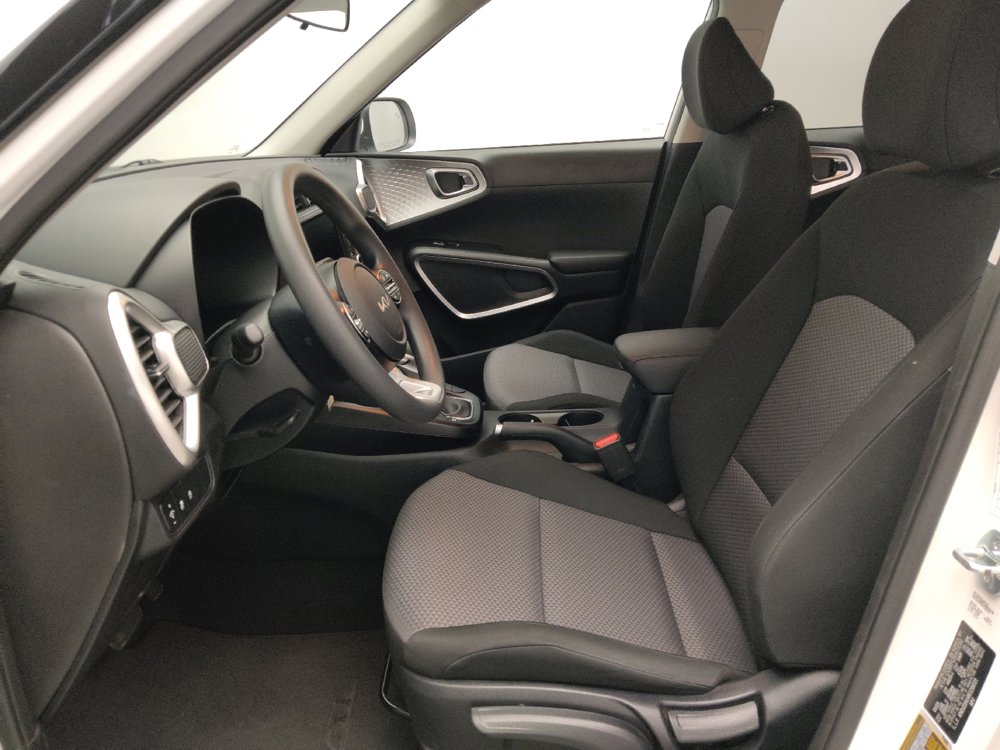 Used 2024 Kia Soul LX w/ Option Group 015 image 17