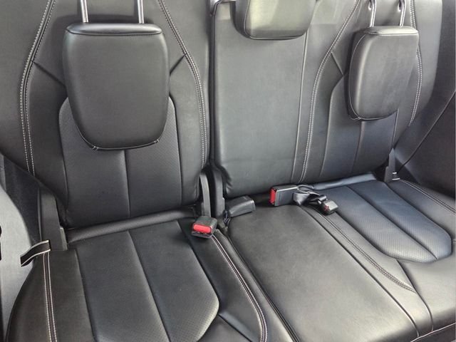 Used 2024 Chrysler Pacifica Limited FWD image 19