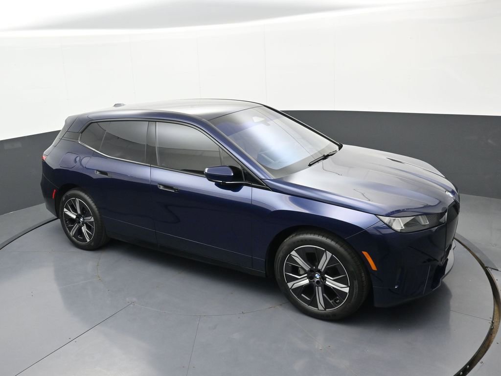 Used 2026 BMW iX xDrive45 w/ Premium Package image 28