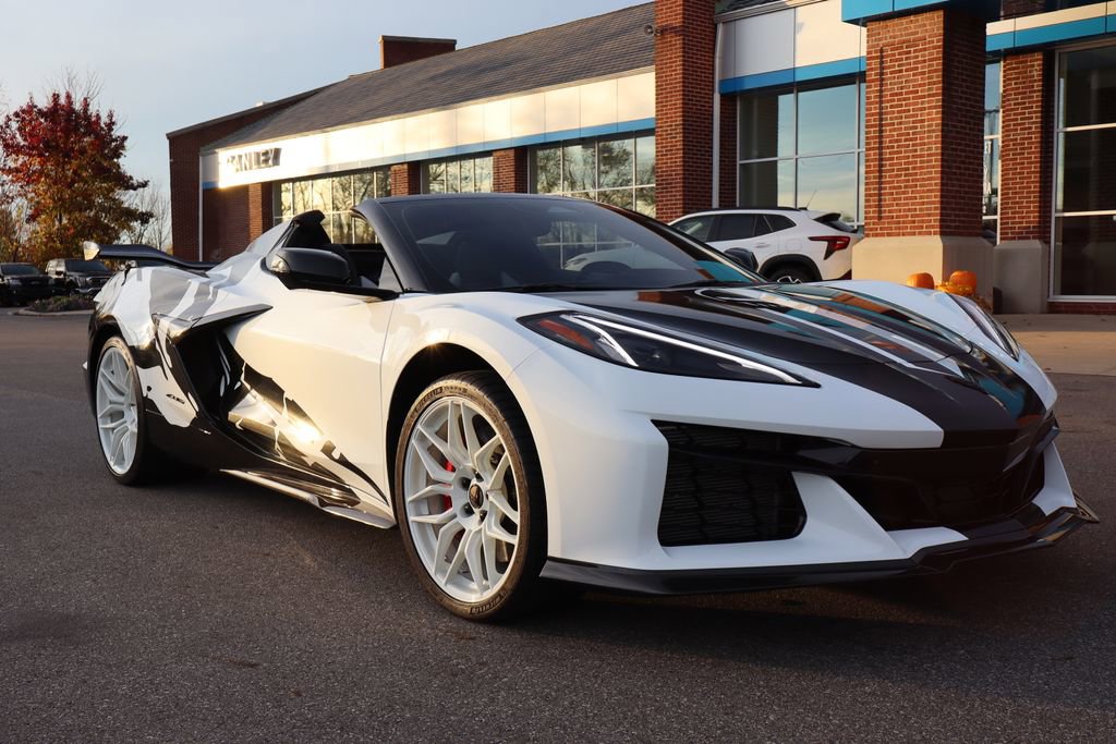 Used 2024 Chevrolet Corvette Z06 image 4