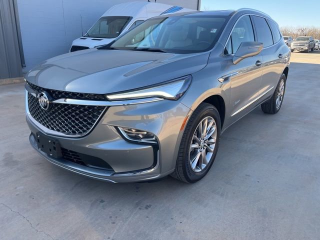 Used 2023 Buick Enclave Avenir w/ Avenir Technology Package video 1