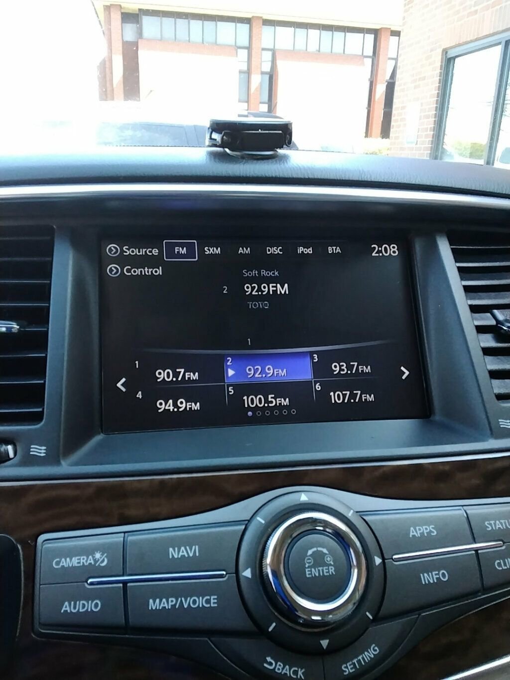 Used 2018 Nissan Armada SL image 22