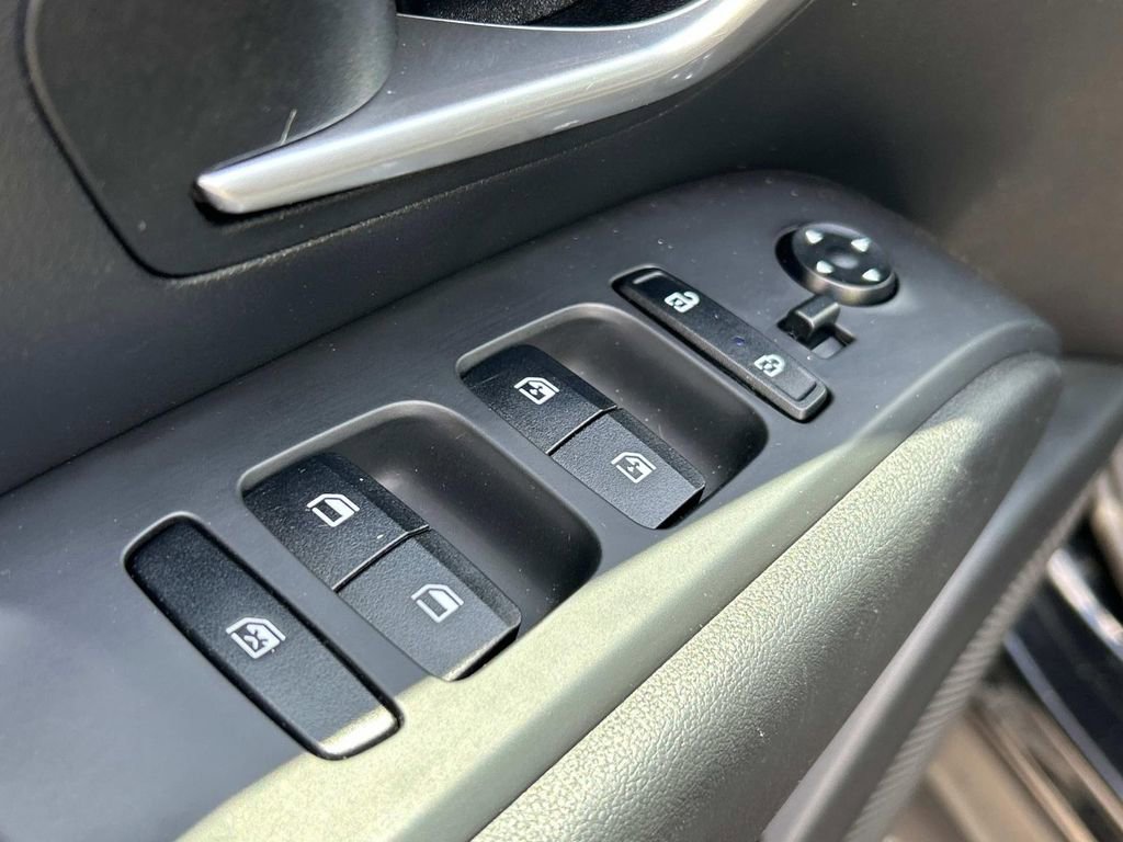 Used 2024 Hyundai Santa Cruz SEL image 18