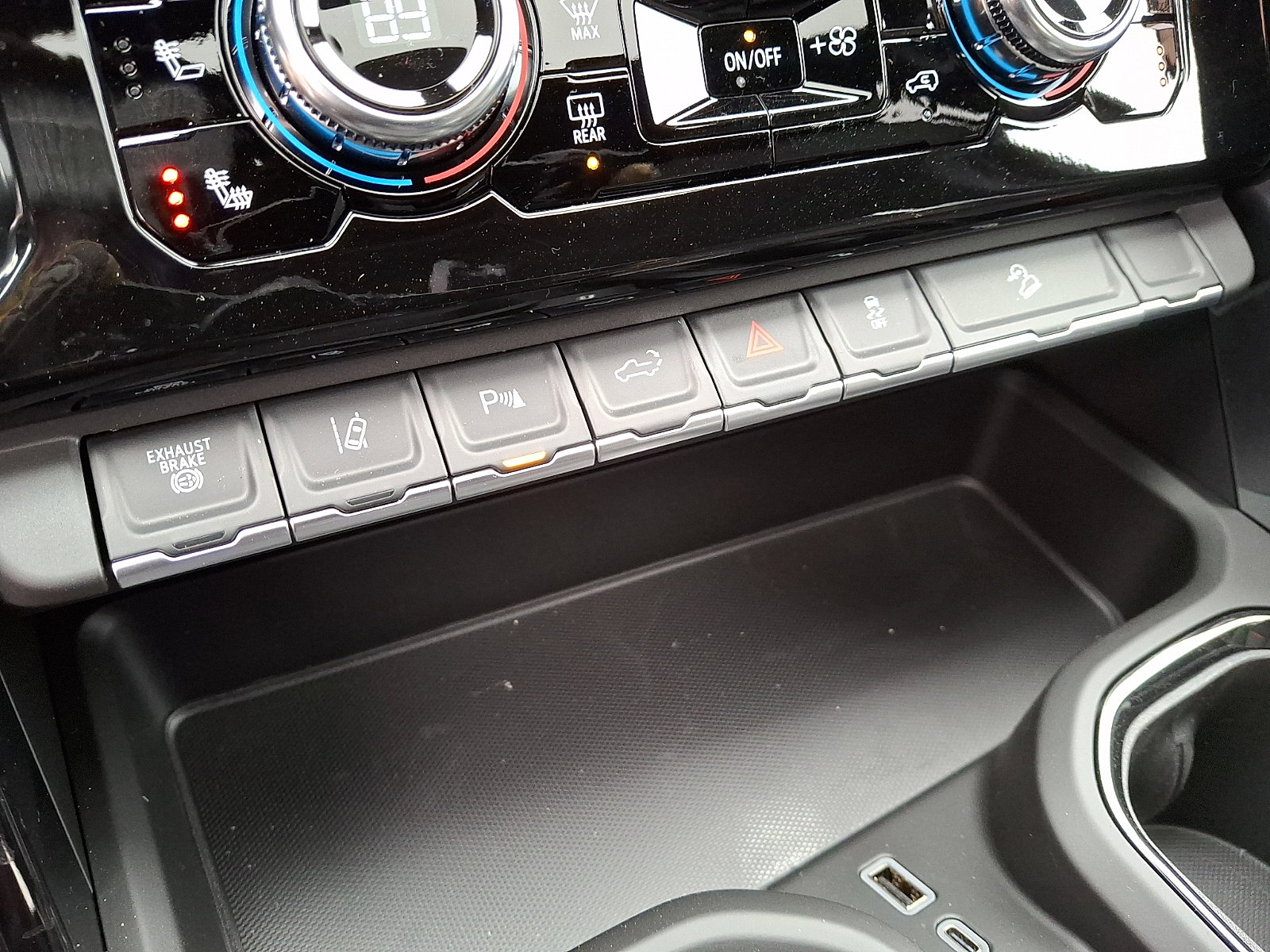 New 2026 GMC Sierra 2500 AT4 w/ AT4 Premium Plus Package image 23