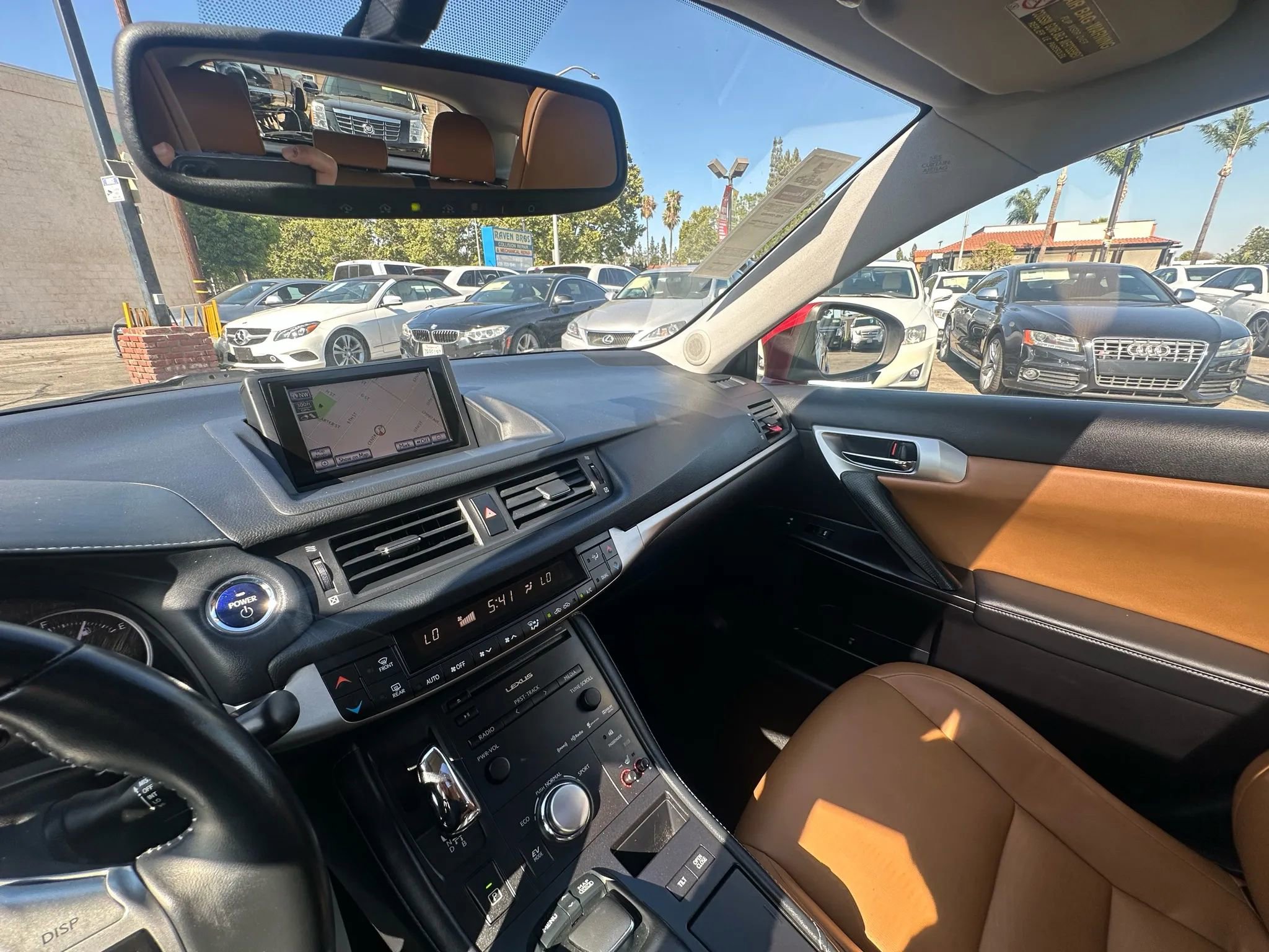 Used 2013 Lexus CT 200h w/ Premium Pkg w/Navigation FWD image 28