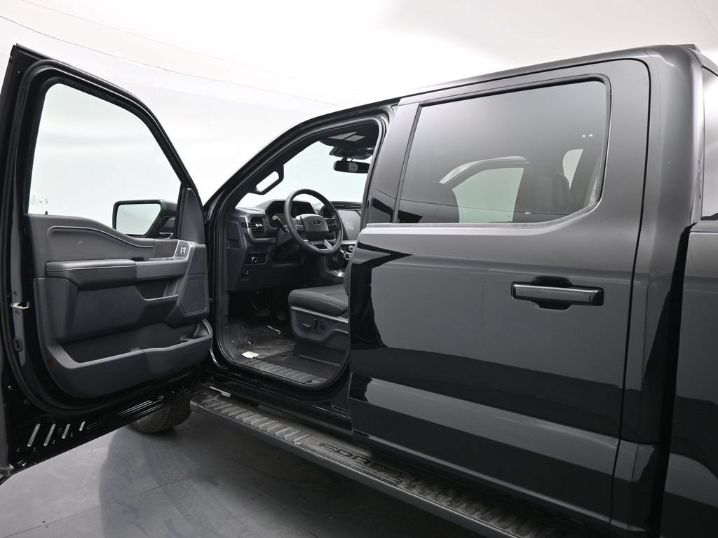 New 2026 Ford F150 XLT w/ Equipment Group 302A MID AWD/4WD image 8