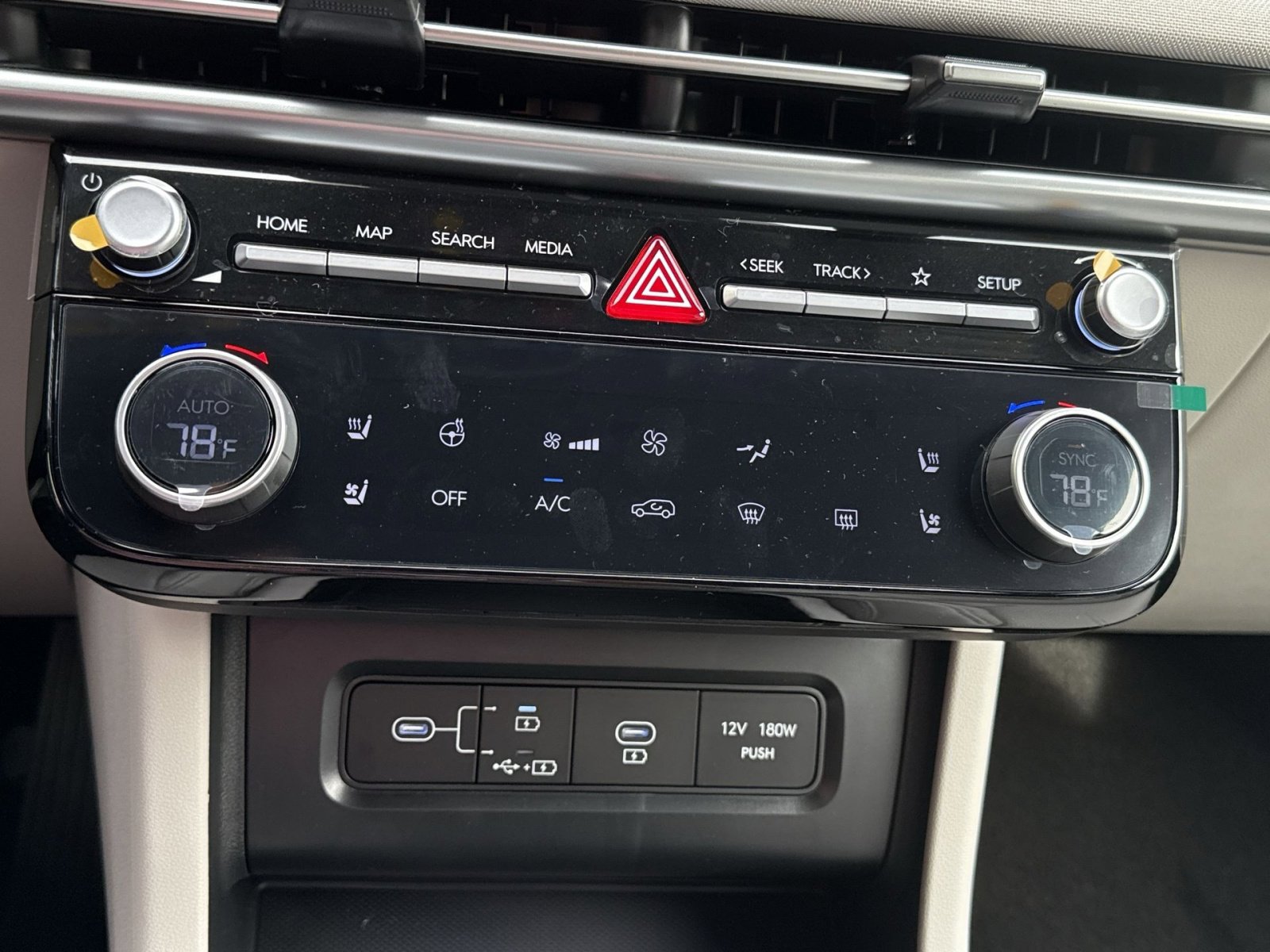 New 2026 Hyundai Tucson Limited AWD/4WD image 21
