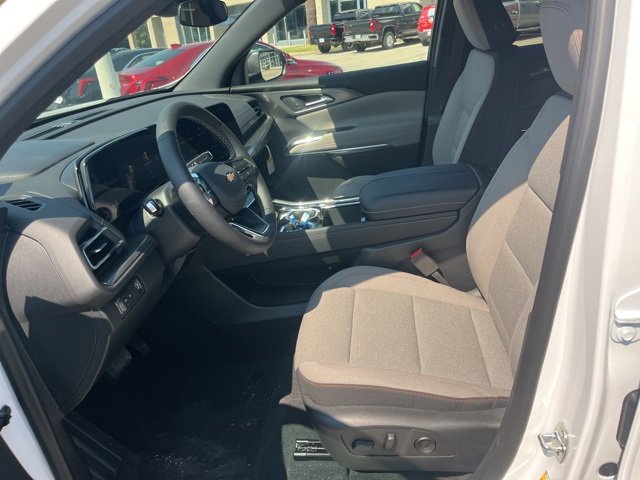 New 2026 Chevrolet Traverse LT w/ LPO, Floor Liner Package image 16