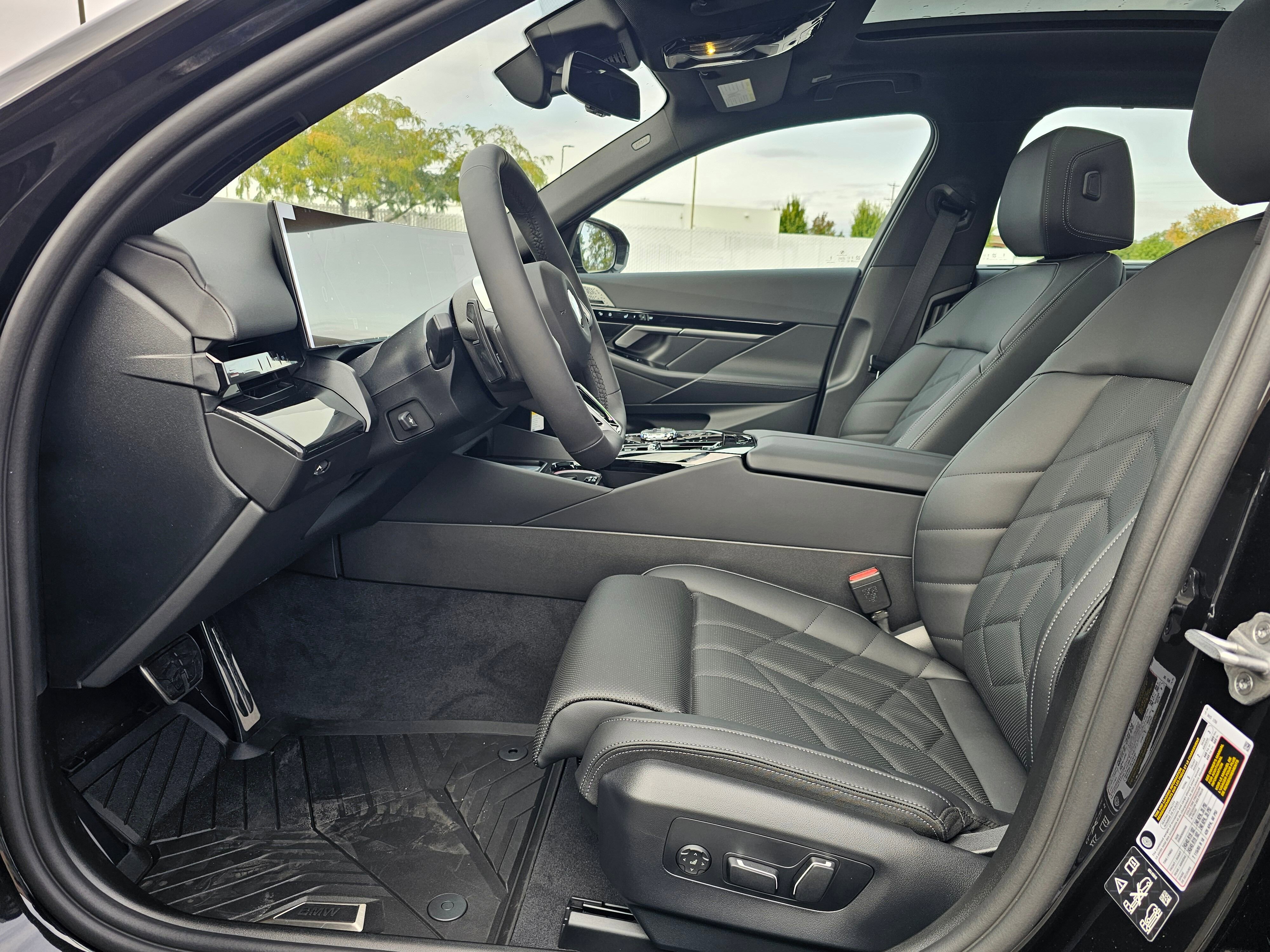 New 2026 BMW 530i xDrive w/ Executive Package image 11