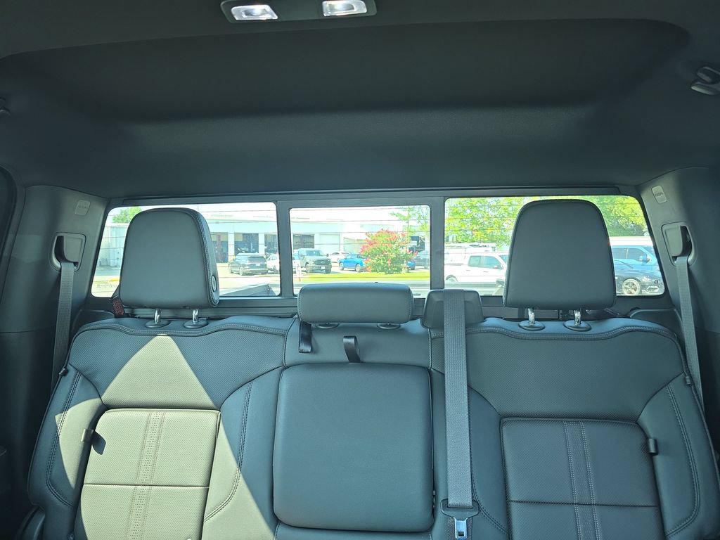 Used 2024 Chevrolet Silverado 1500 High Country w/ Max Trailering Package AWD/4WD image 27