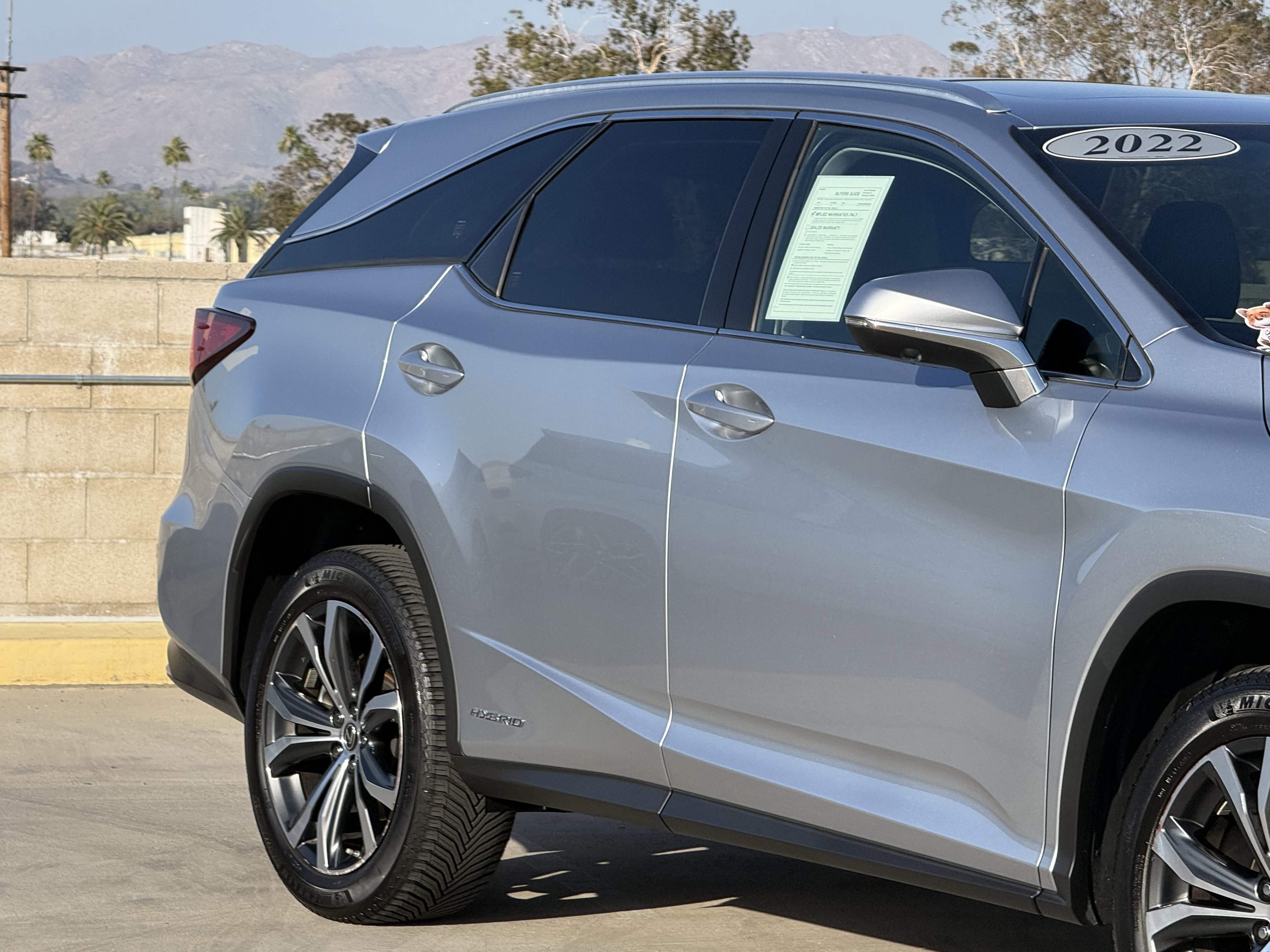 Certified 2022 Lexus RX 450hL AWD w/ Premium Package image 5