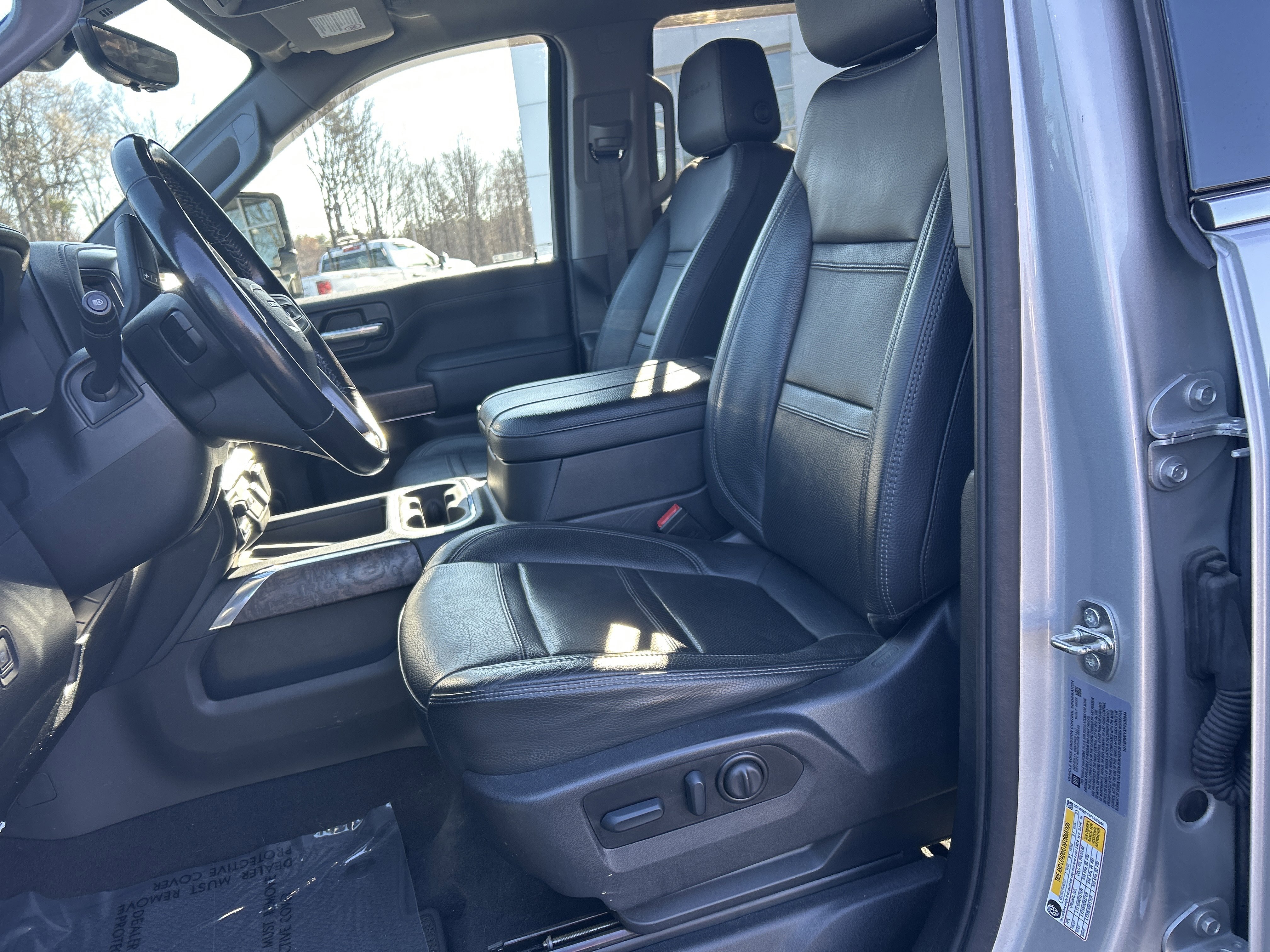 Used 2023 GMC Sierra 3500 Denali w/ Denali Ultimate Package image 16