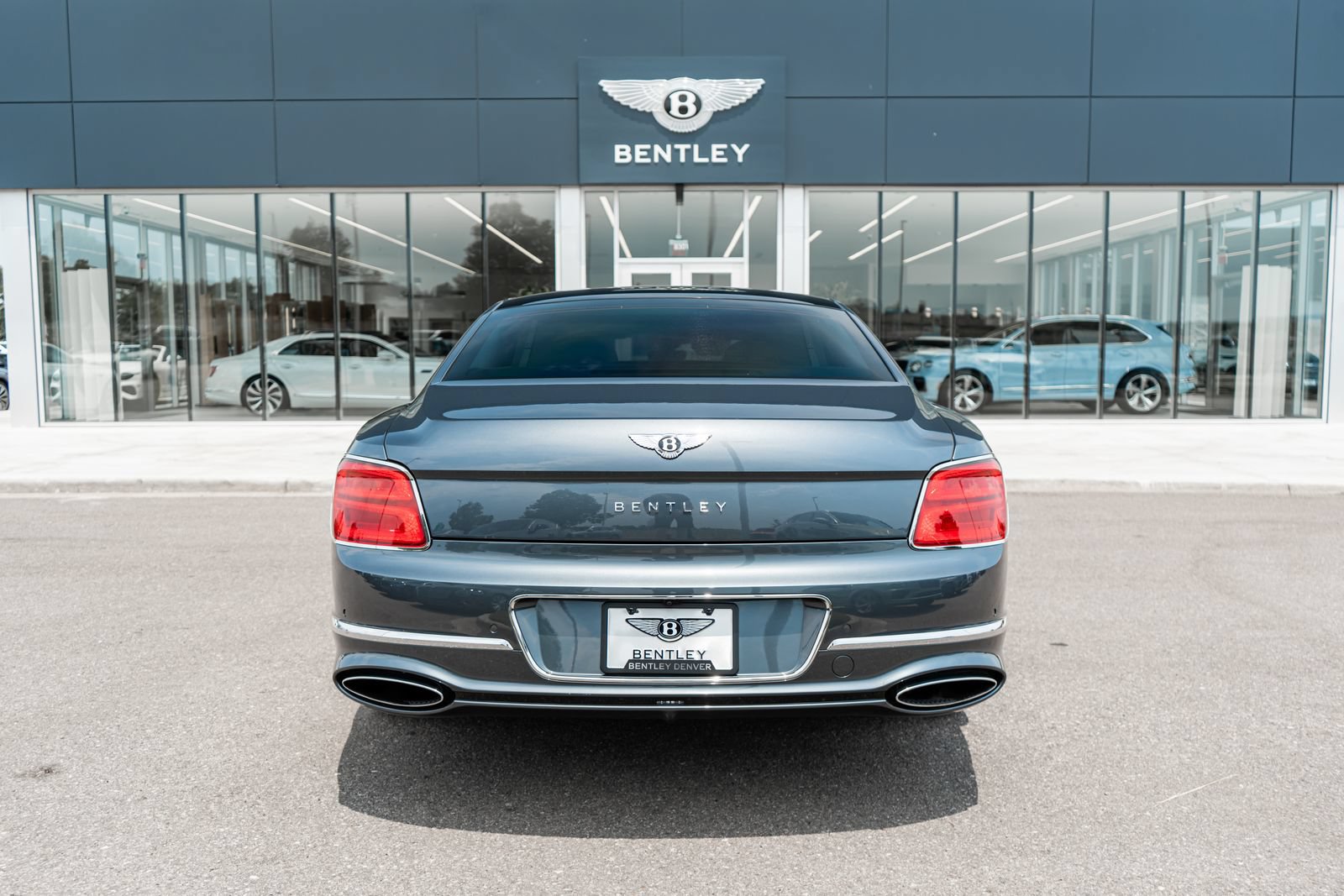 Certified 2026 Bentley Flying Spur Plug-In Hybrid AWD/4WD image 11