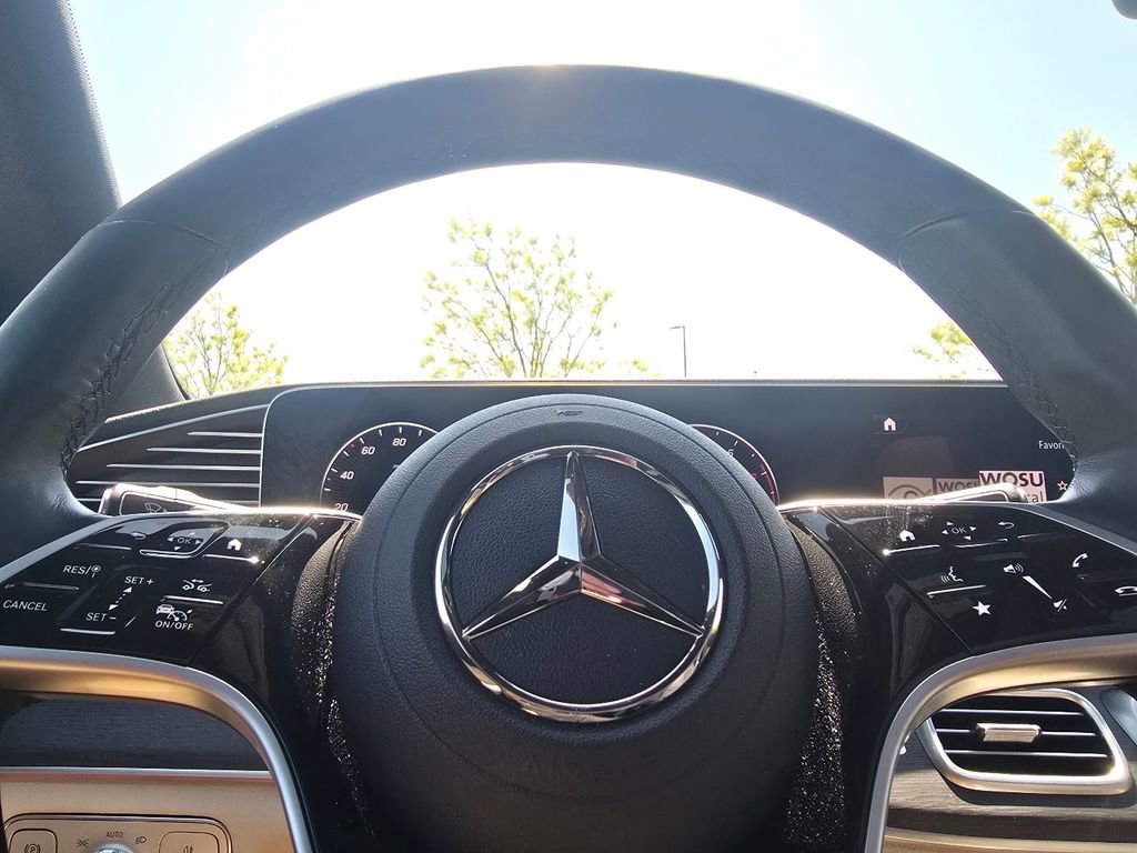 Used 2025 Mercedes-Benz GLS 450 4MATIC image 29