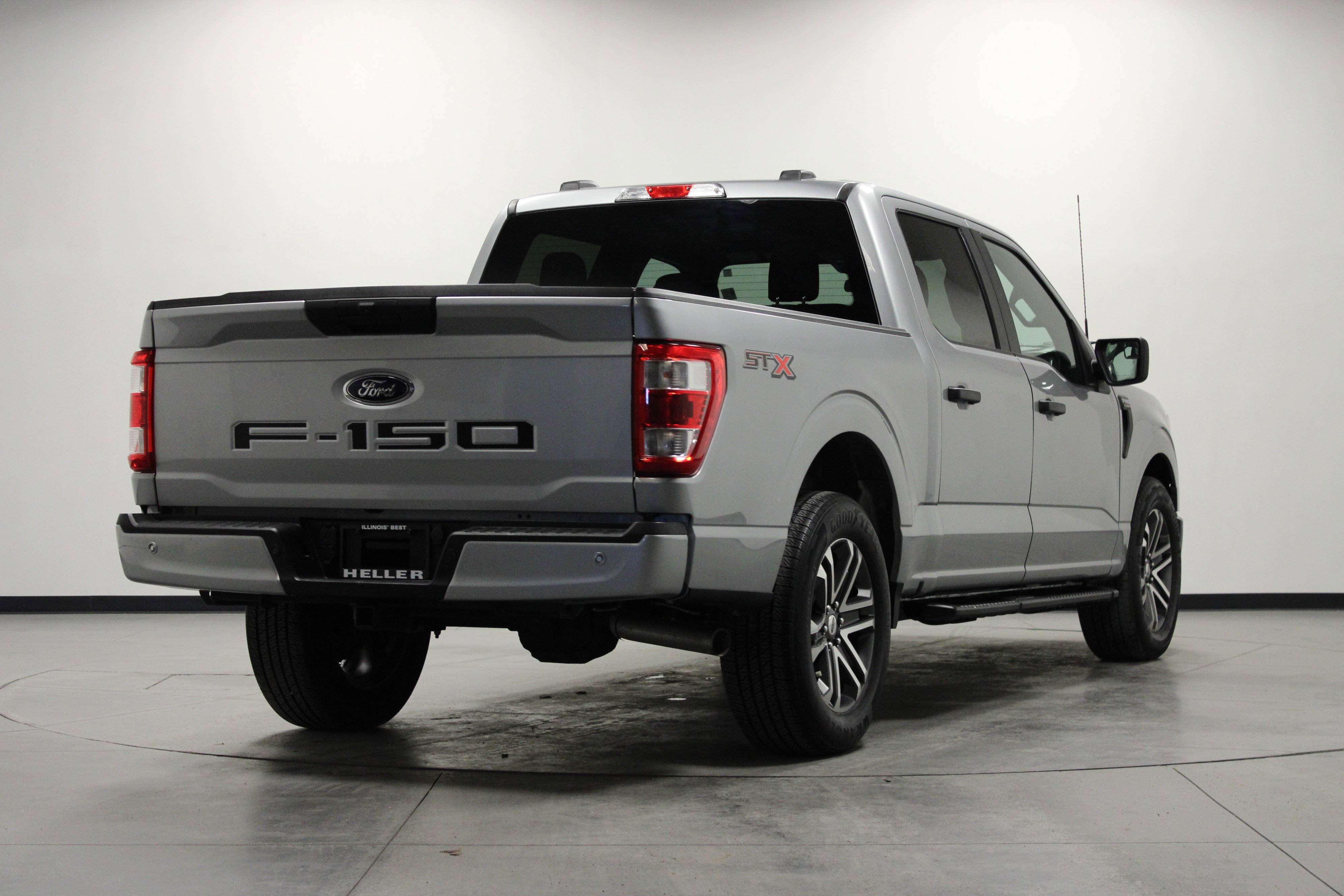 Used 2021 Ford F150 XL w/ STX Appearance Package image 4