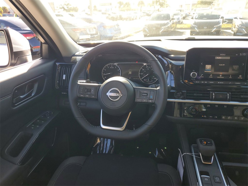 New 2025 Nissan Pathfinder SV image 8