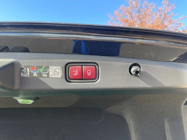 Used 2024 Mercedes-Benz E 450 4MATIC Sedan image 30