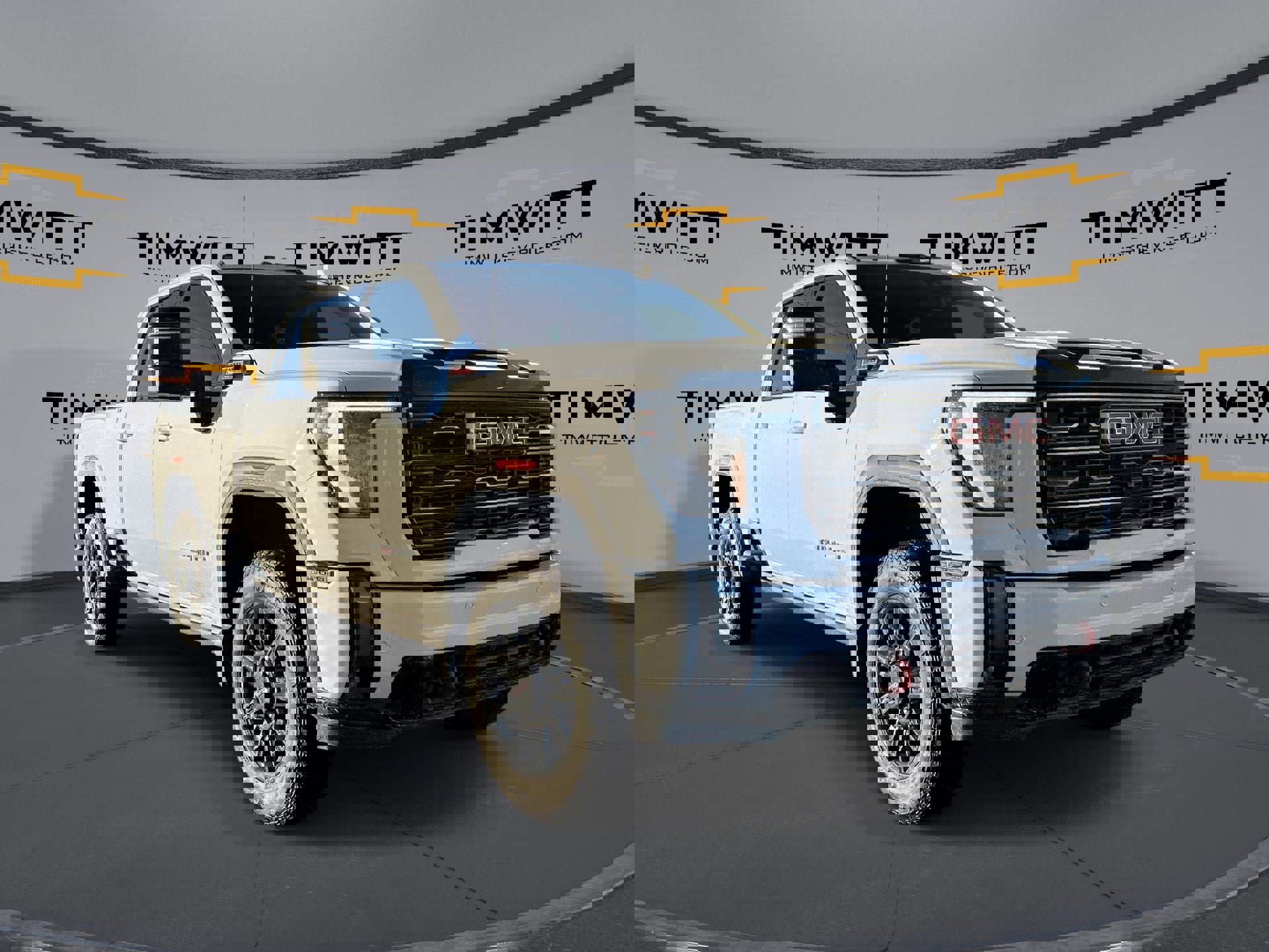 Used 2024 GMC Sierra 2500 AT4 w/ AT4 Premium Plus Package image 1