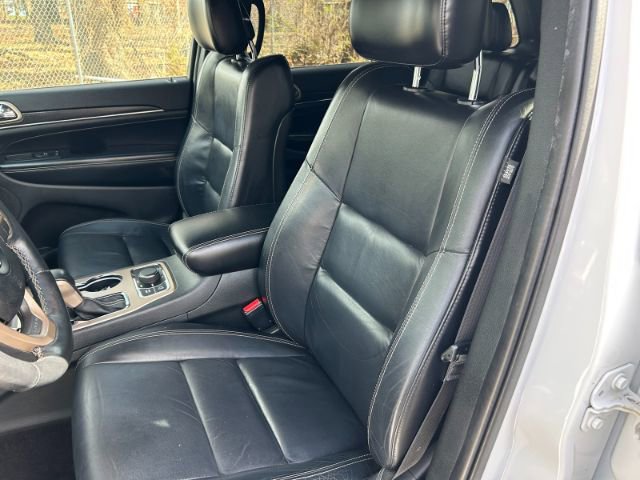 Used 2017 Jeep Grand Cherokee Limited image 9