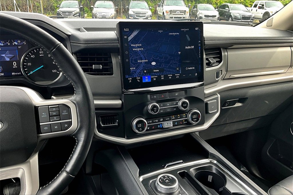 Used 2024 Ford Expedition XLT image 9