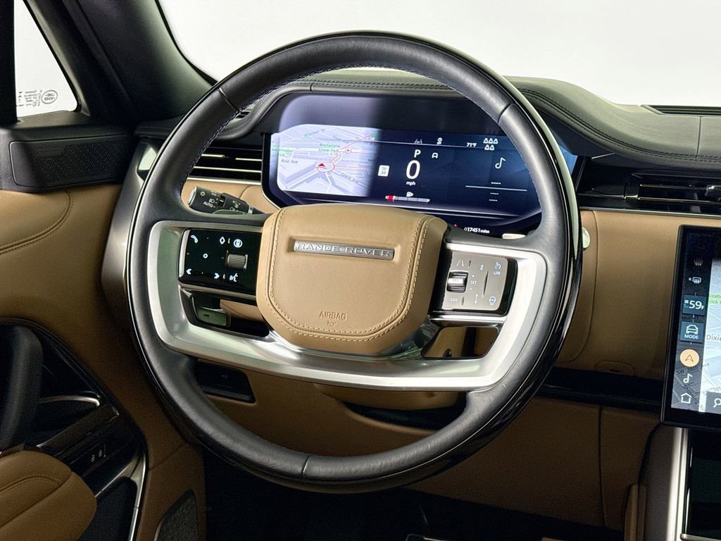 Used 2024 Land Rover Range Rover Long Wheelbase Autobiography image 20