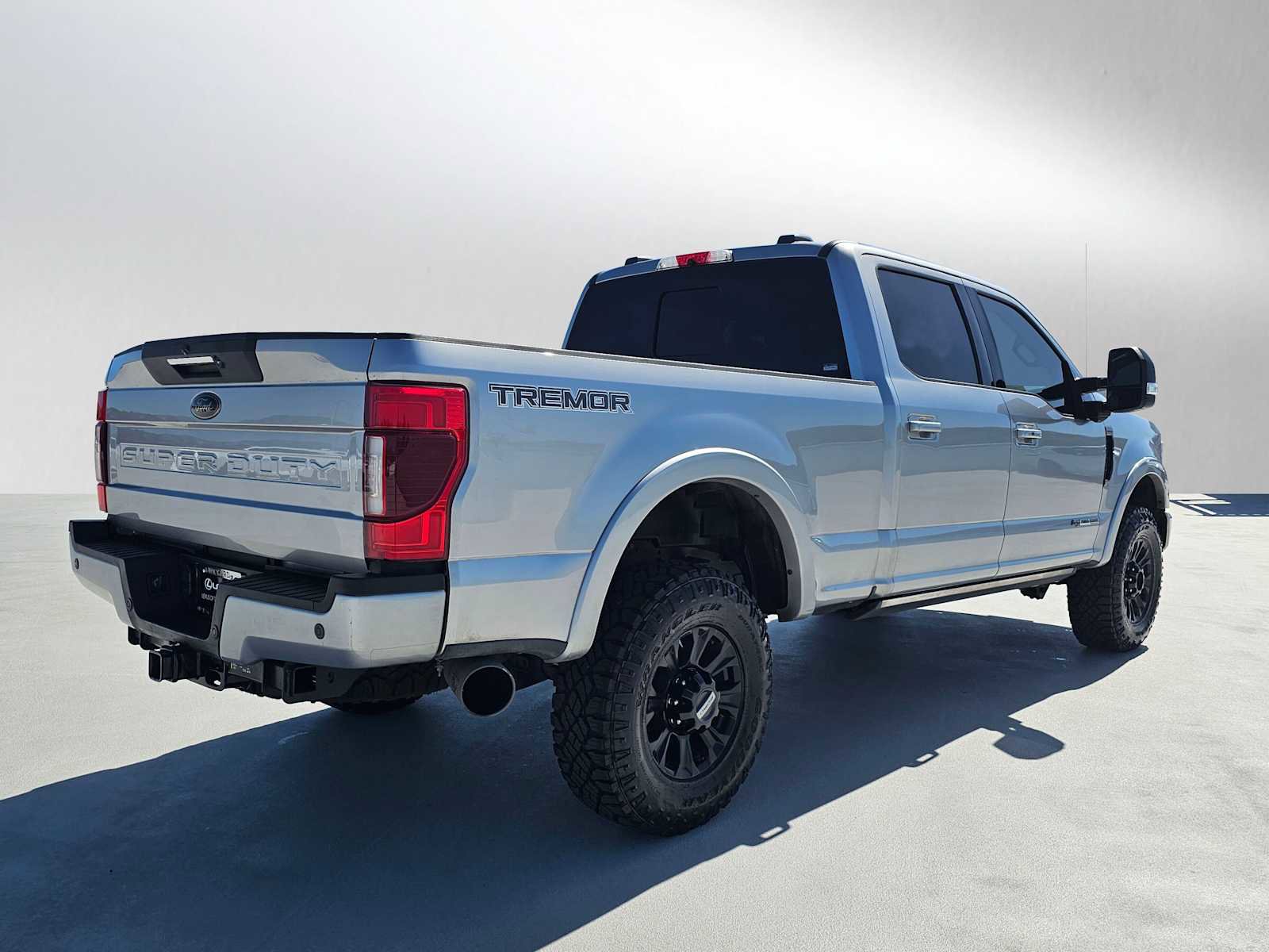 Used 2021 Ford F250 Lariat image 3