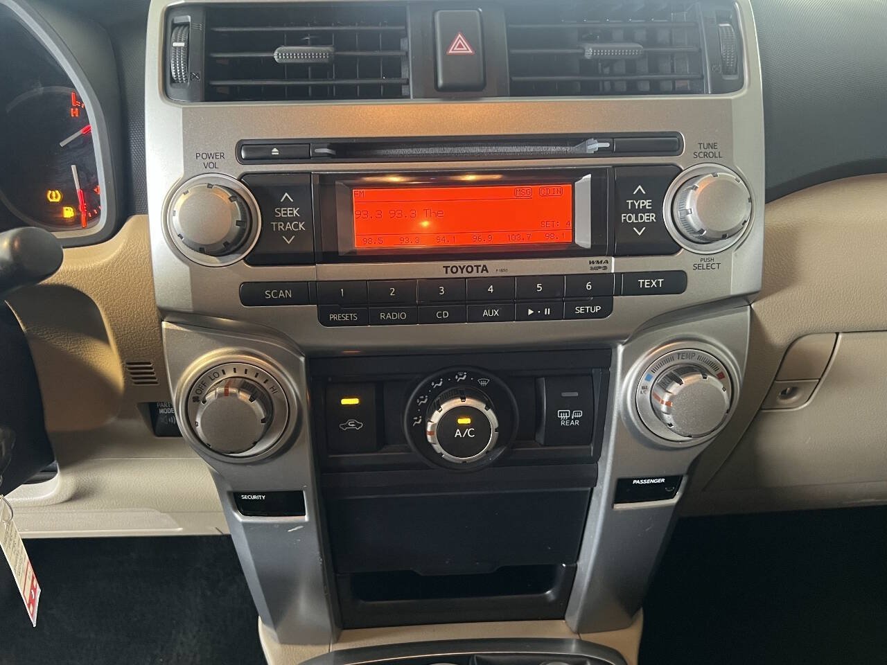 Used 2011 Toyota 4Runner SR5 w/ Premium Pkg w/Leather AWD/4WD image 27
