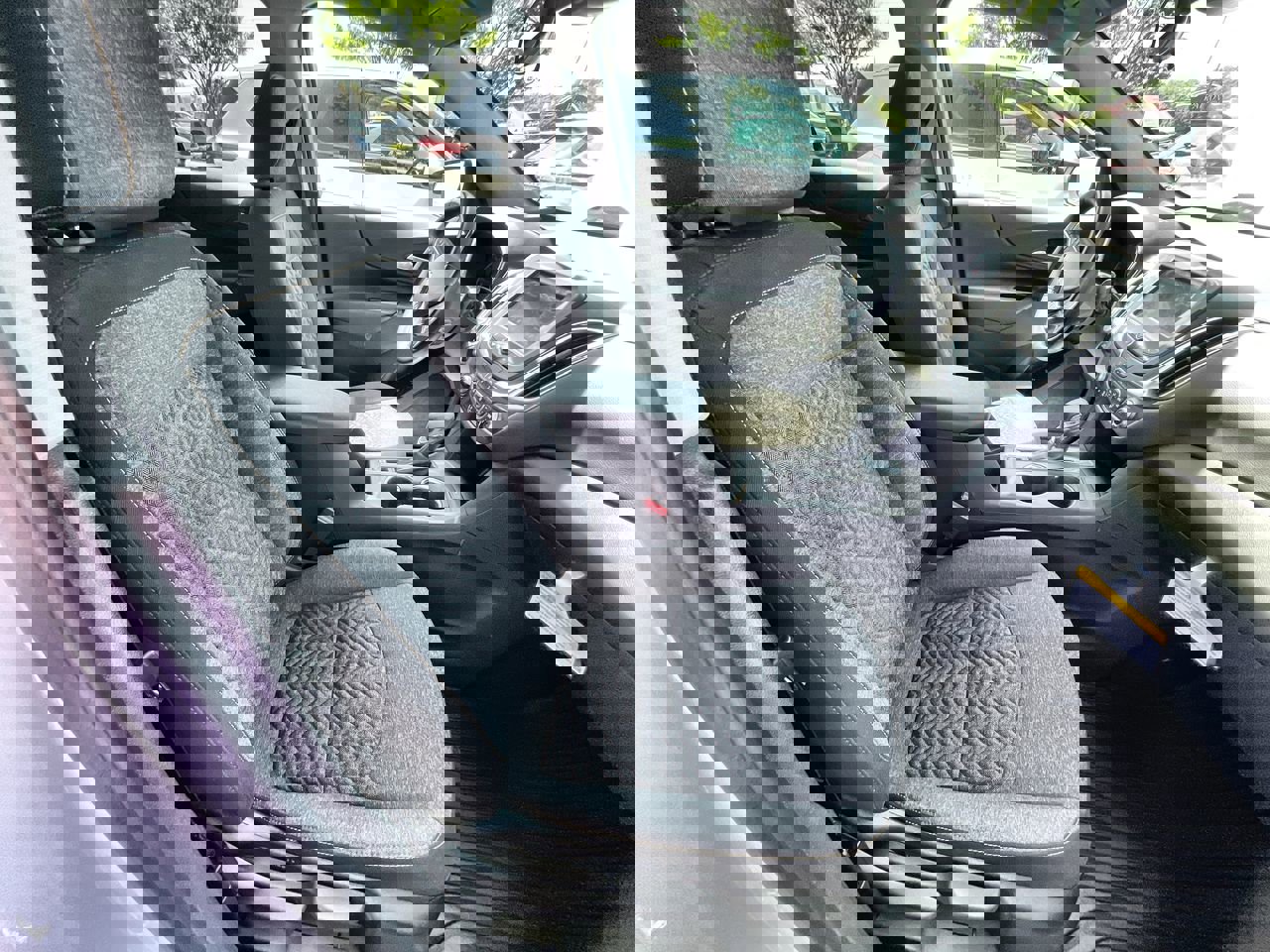 Used 2024 Chevrolet Equinox LT image 28