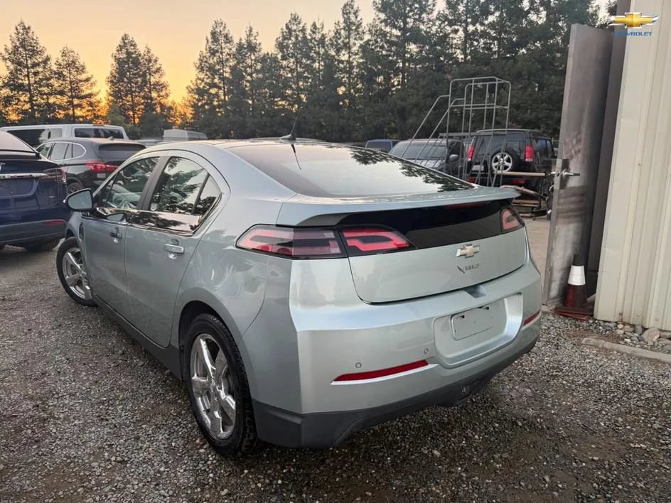 Used 2013 Chevrolet Volt Premium w/ Premium Trim Package FWD image 7