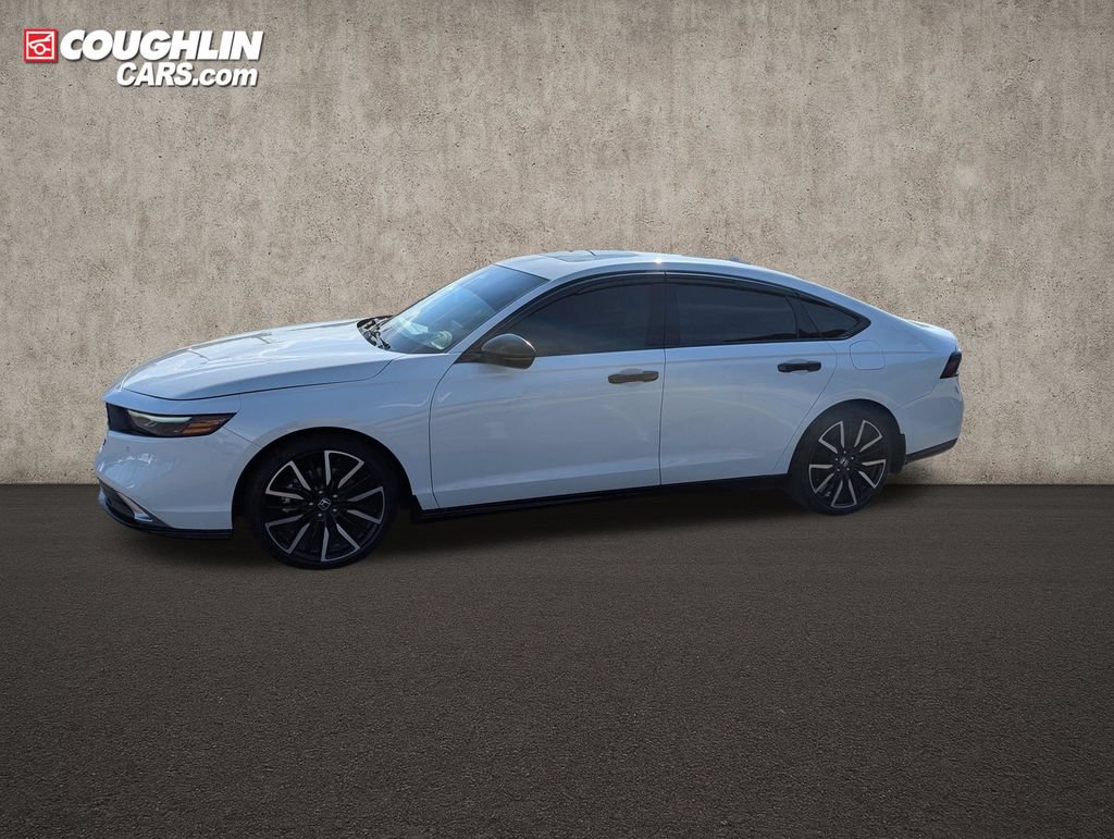 Used 2024 Honda Accord Touring image 4