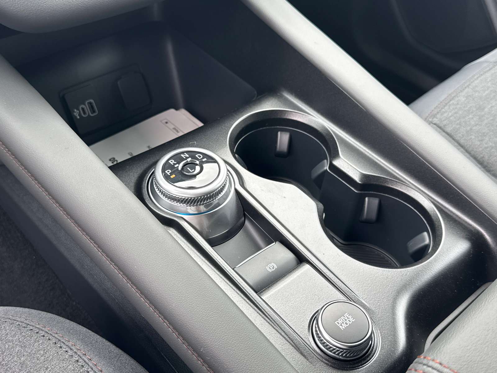 New 2026 Ford Explorer Active RWD image 30