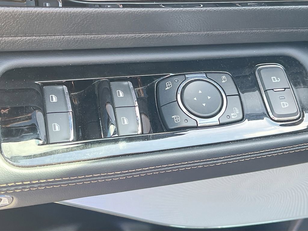 Used 2025 Lincoln Aviator Reserve w/ Equipment Group 201A image 18