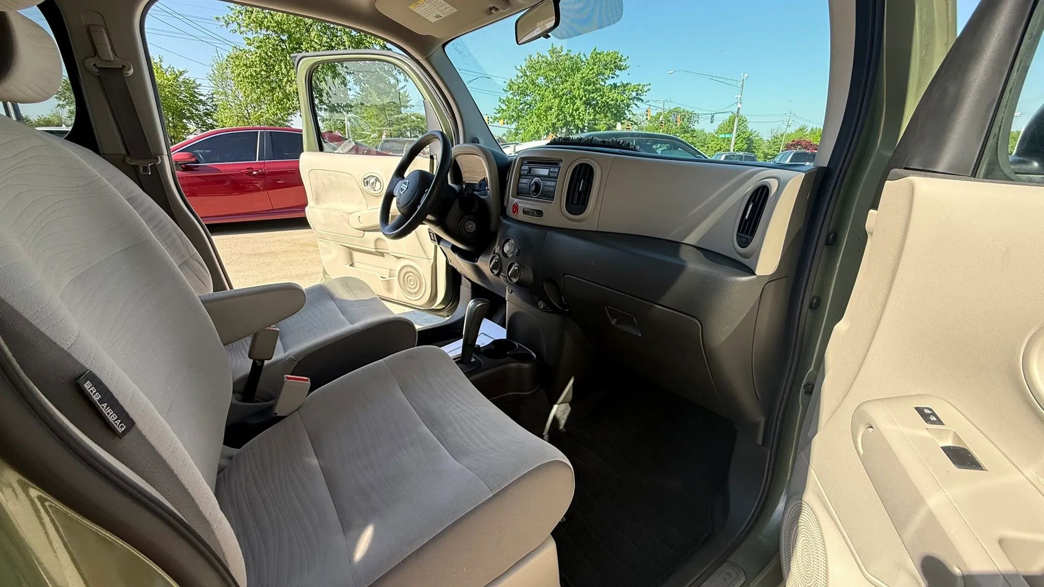 Used 2009 Nissan Cube 1.8 S w/ Interior Illumination Pkg FWD image 11