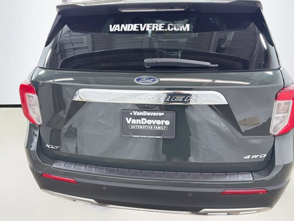 Used 2023 Ford Explorer XLT w/ Equipment Group 202A AWD/4WD image 8