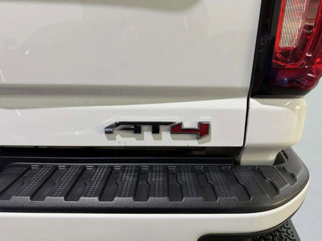 Used 2022 GMC Sierra 2500 AT4 image 16
