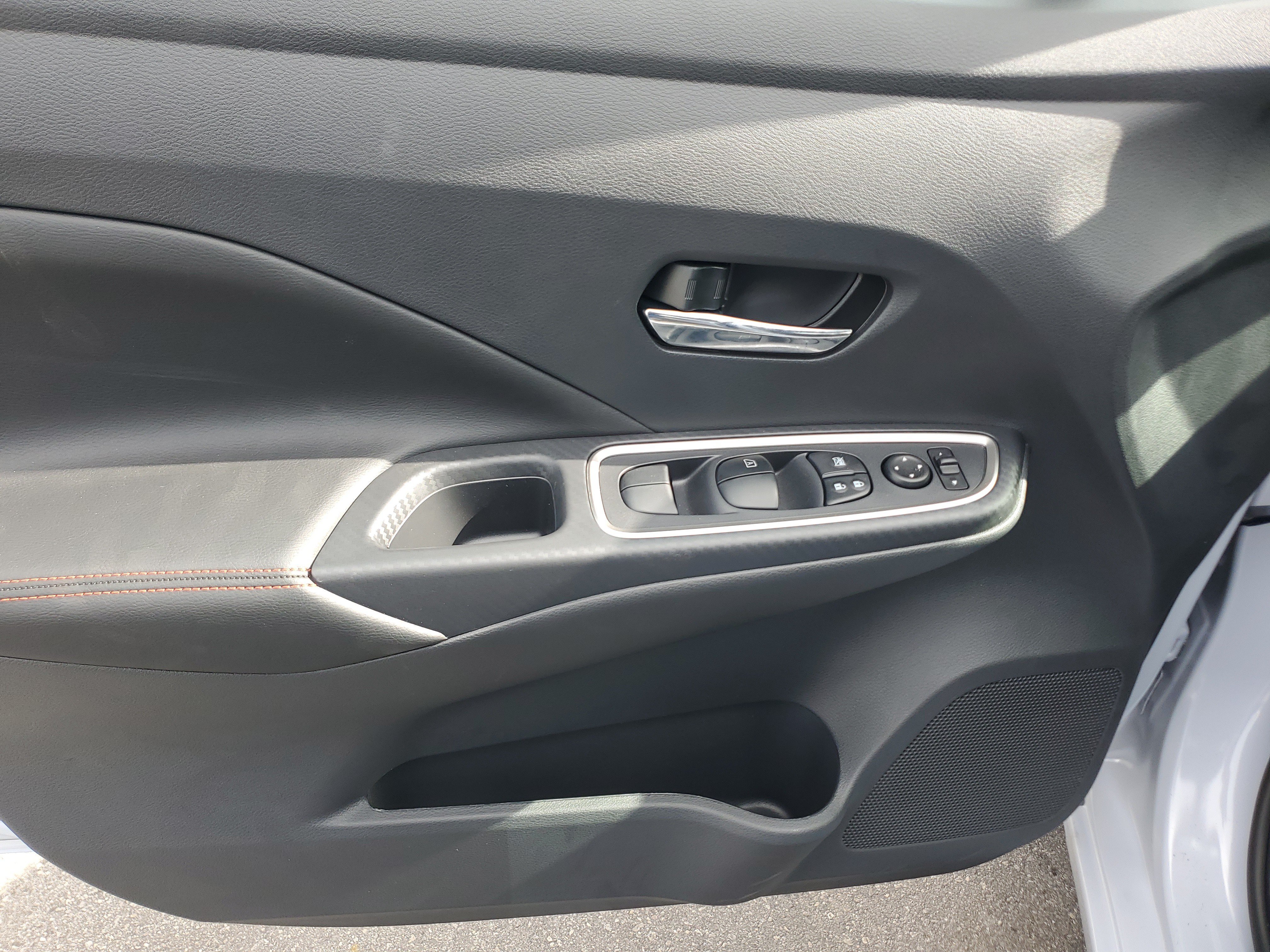 Used 2025 Nissan Versa SR w/ Trunk Package FWD image 21