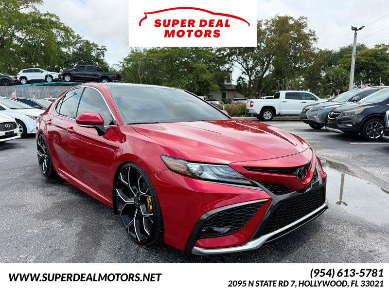 Used 2024 Toyota Camry XSE w/ Navigation Package FWD image 1