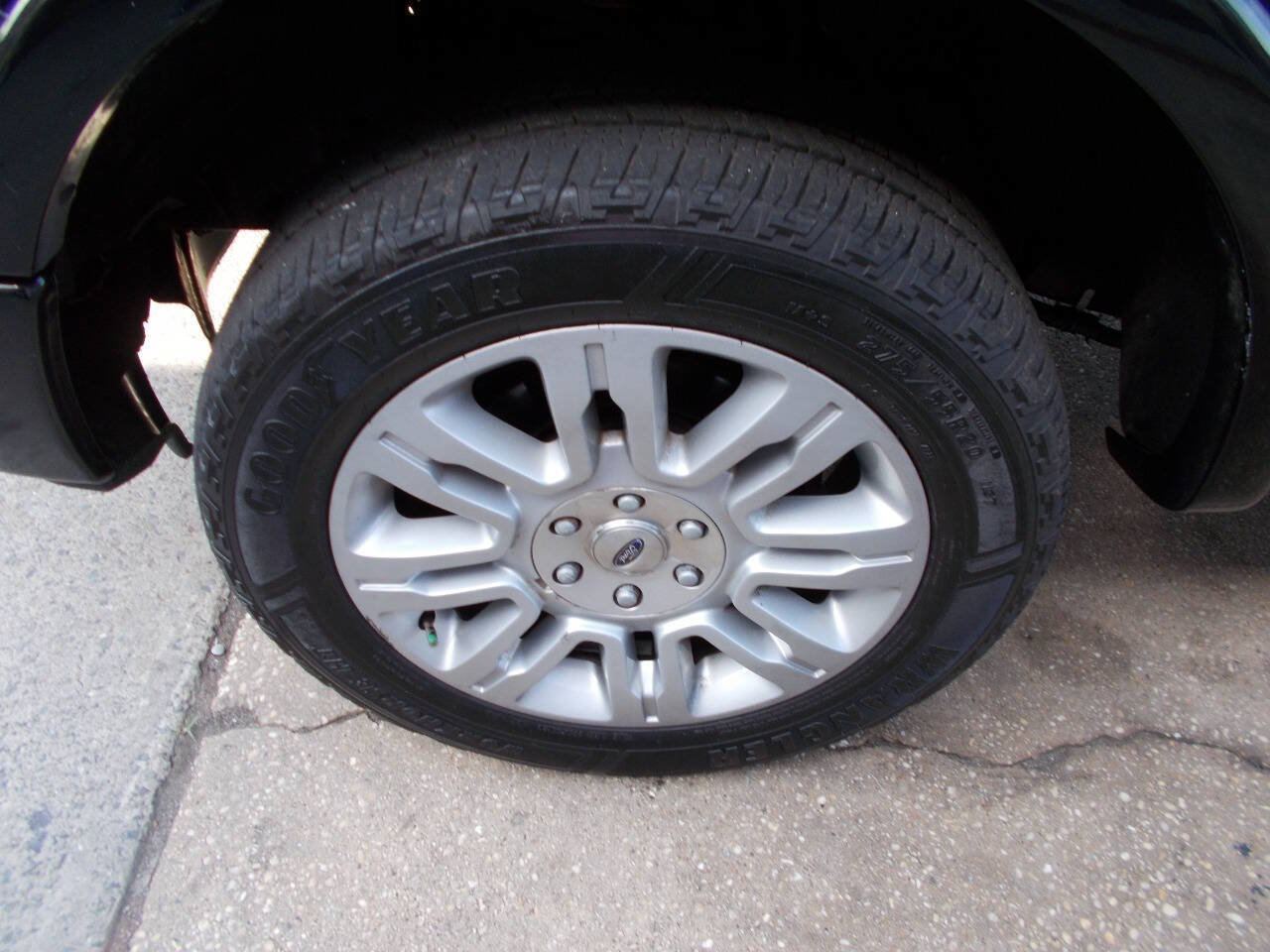 Used 2012 Ford F150 Platinum w/ Max Trailer Tow Pkg AWD/4WD image 8