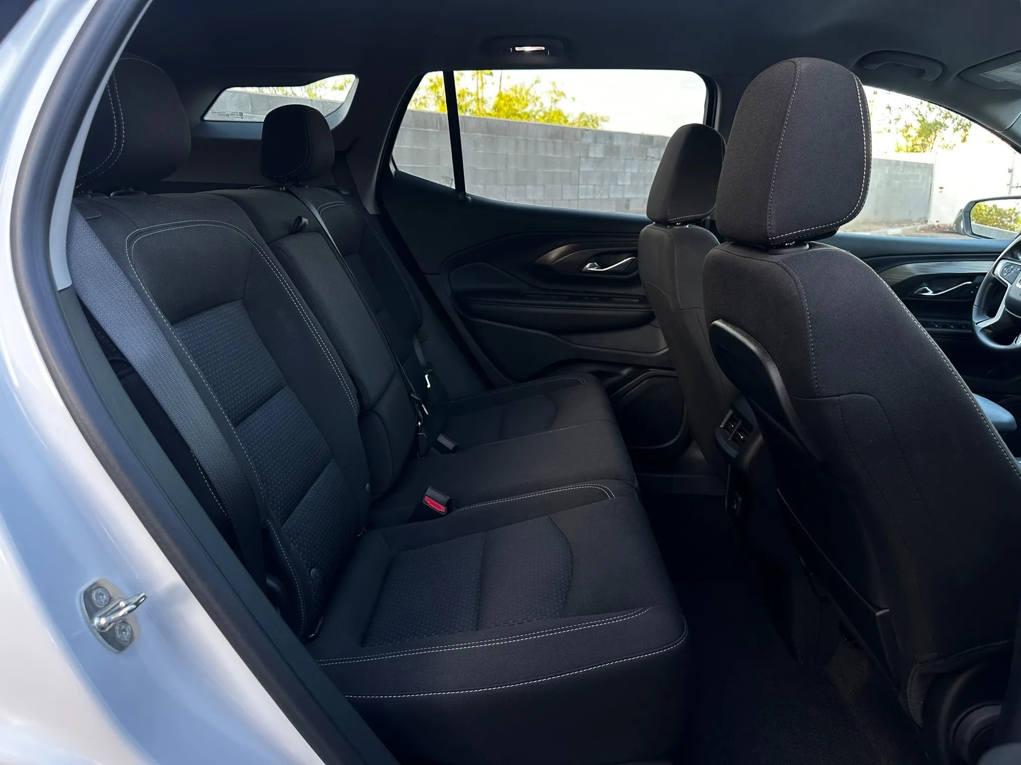 Used 2023 GMC Terrain SLE image 21