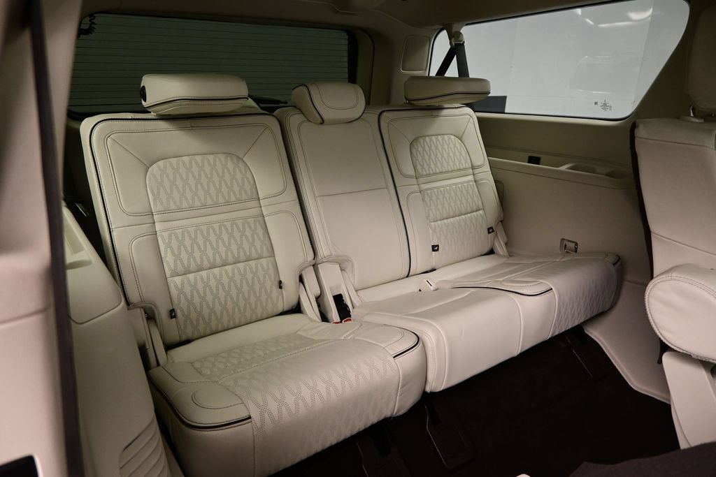 Used 2023 Lincoln Navigator L Black Label AWD/4WD image 47