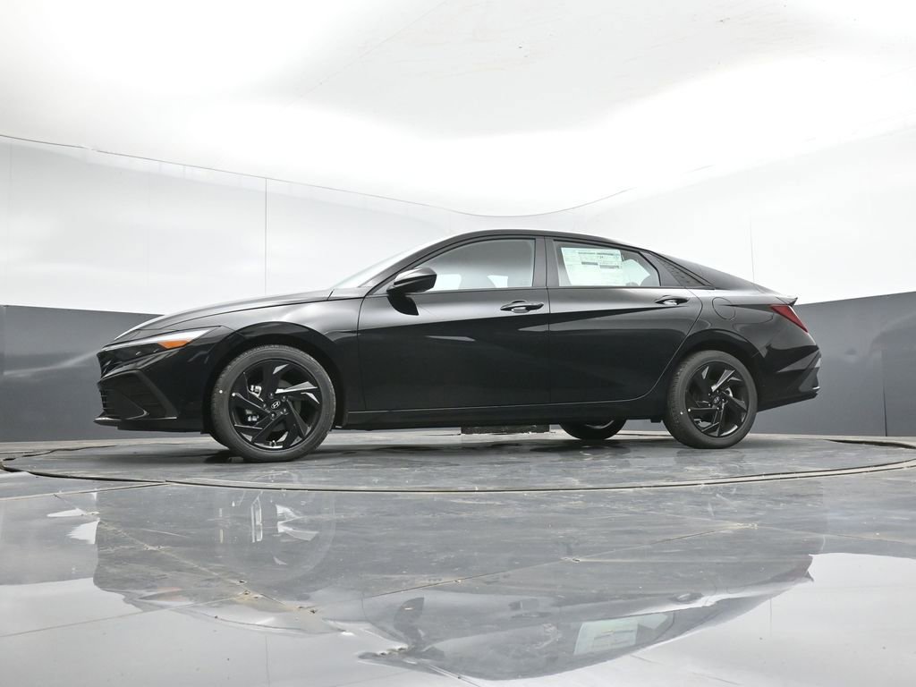 New 2026 Hyundai Elantra Sport FWD image 10