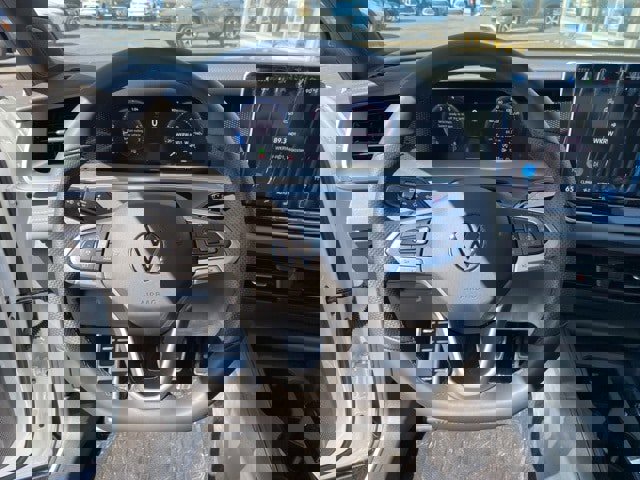 New 2025 Volkswagen Tiguan SE R-Line image 27