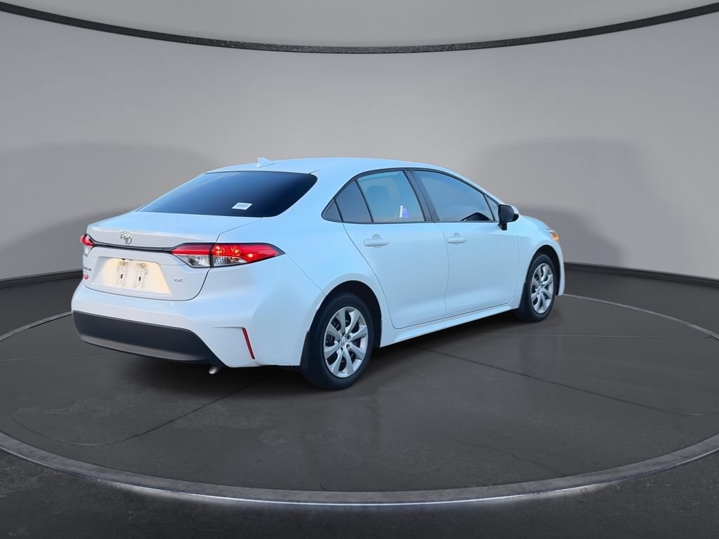 Used 2026 Toyota Corolla LE FWD image 8