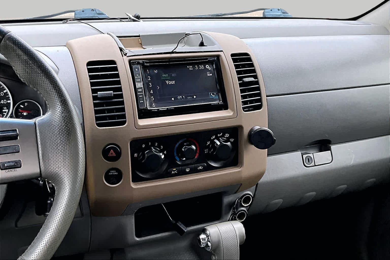 Used 2007 Nissan Frontier LE RWD image 6